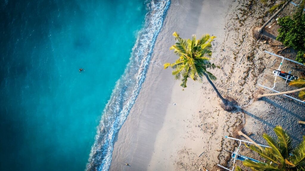 Expert Tips for Flawless Beach Video Shoots: Conquer Sand, Wind & Lighting