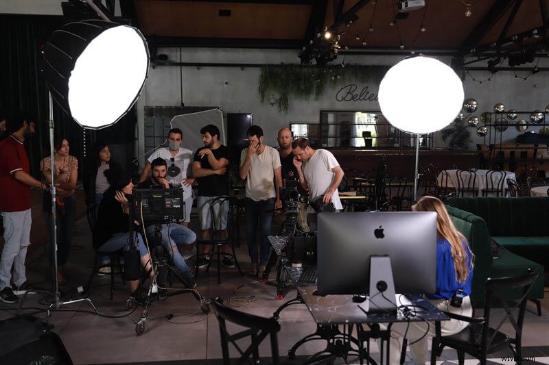 Softbox vs. Umbrella Lights: Which is Best for Professional Video Lighting?