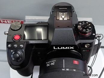 Best Mirrorless Cameras for 2021: Expert Reviews & Top Picks