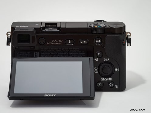 Mirrorless vs. DSLR: Expert Guide to Choosing the Perfect Camera for Your Needs