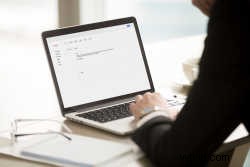 Why Videos in Employee Emails Boost Engagement and Stand Out