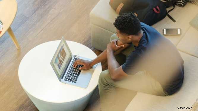 Ultimate Guide: Create High-Impact Video Ads for LinkedIn (20x More Views)