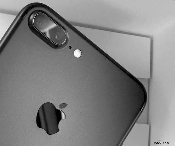 Seamlessly Switch iPhone Bluetooth Audio During a Phone Call Without Dropping It