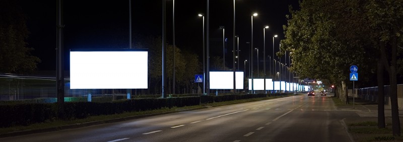 How to Design Eye-Catching Digital Signs: Expert Tips for Maximum Impact