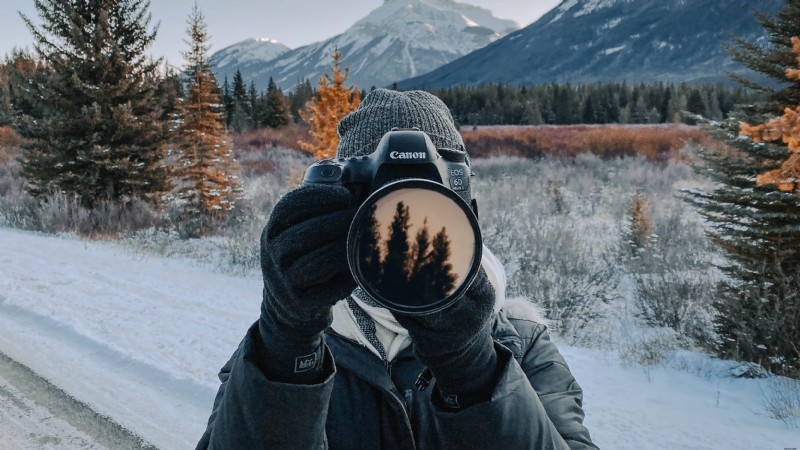 Boost Freelance Clients: Why Starting a YouTube Channel is Your Best Move