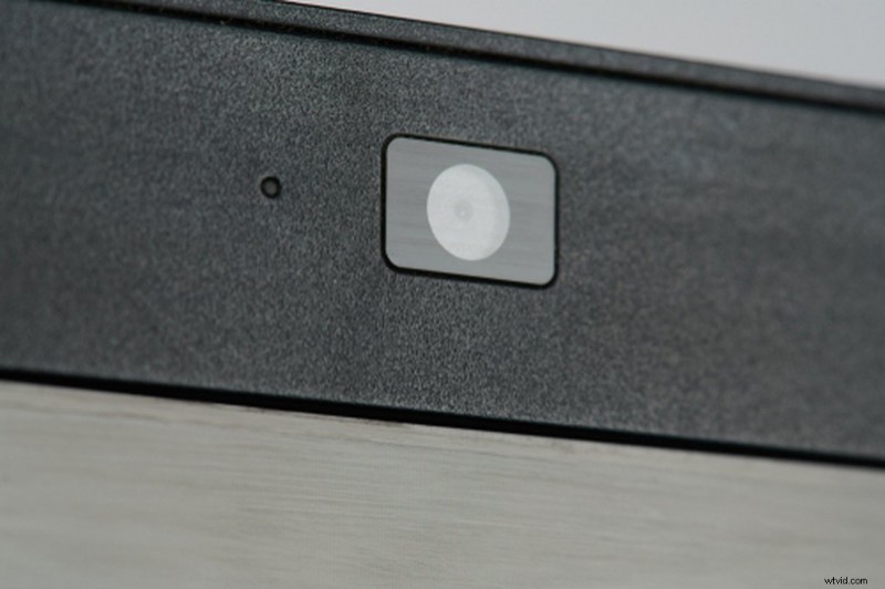 Stand Out in Virtual Meetings: Beginner s Guide to Professional Workspace Lighting