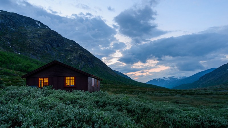 10 Innovative Techniques to Maximize Coverage from a Single Location for Stock Footage & Client Videos