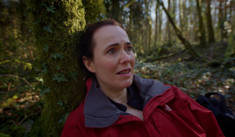 Master Conversational Filming with a 14mm Lens: Avoid Distortion & Capture Natural Dialogue