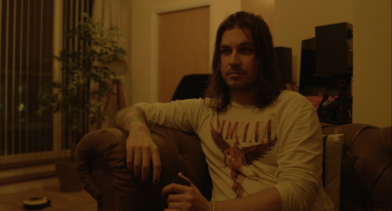 Master Eerie Horror Lighting: Create Ominous Atmospheres with Just One Light