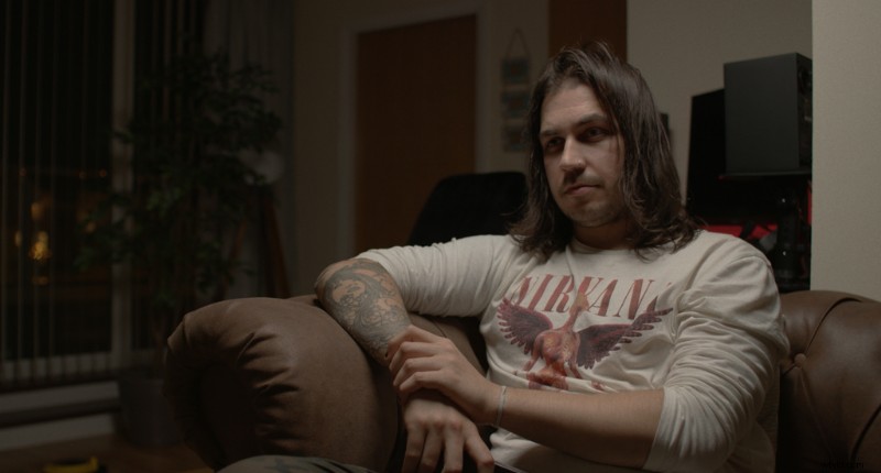 Master Eerie Horror Lighting: Create Ominous Atmospheres with Just One Light