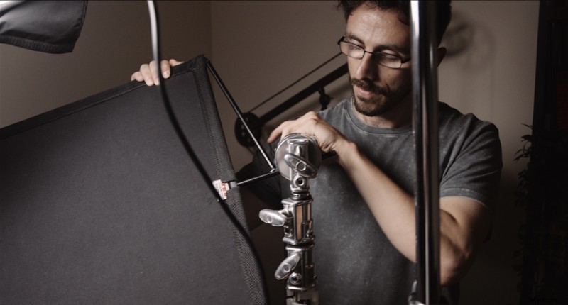 Master Eerie Horror Lighting: Create Ominous Atmospheres with Just One Light