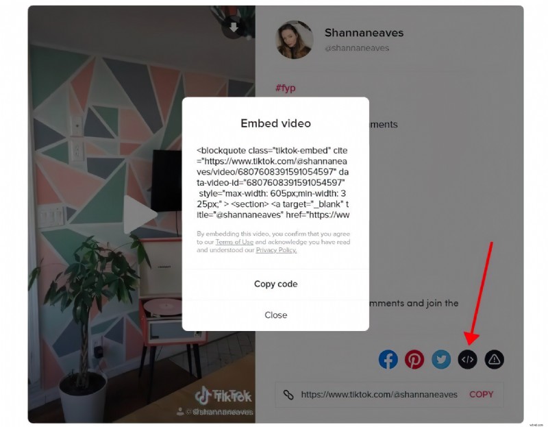 What is Vlogging? How Video Blogs Boost Your Business Visibility