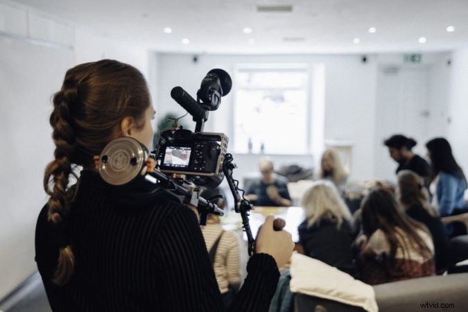 6 Expert Tips for Hosting Professional Video Interviews