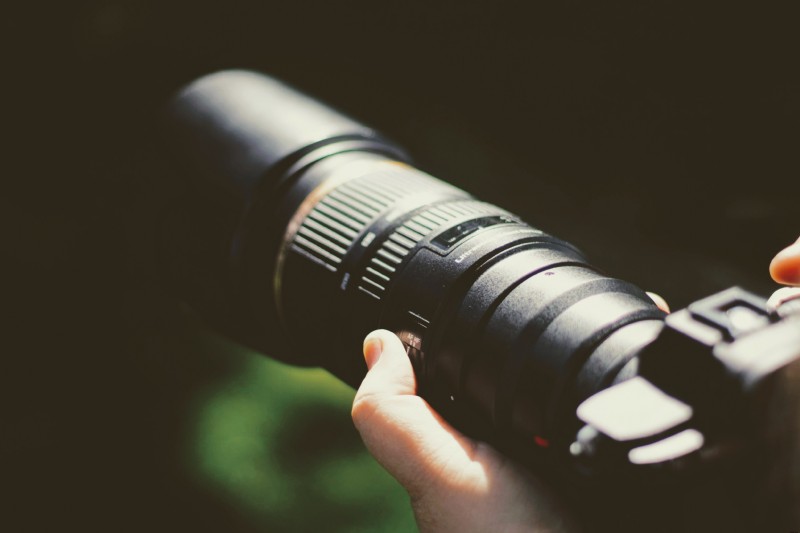 Zoom Lens in Photography: Definition, Focal Length, and Key Benefits