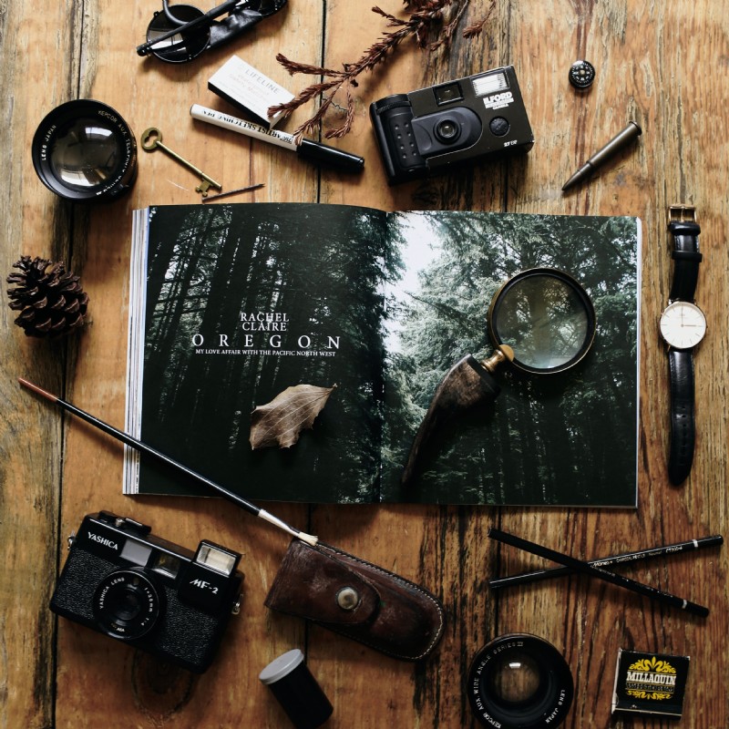 Master Flat Lay Photography: Expert Tips for Stunning Overhead Shots
