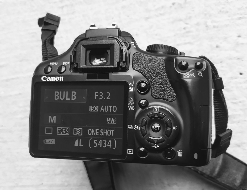 Bulb Mode in Photography: Master Long Exposures for Star Trails & Night Shots