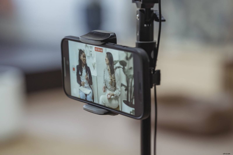 How to Start Vlogging on Your Phone: Easy Beginner Guide