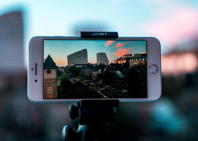 Horizontal vs. Vertical Video: Ultimate Guide to Choosing the Right Format