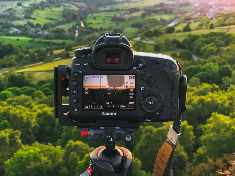 Ultimate Beginner s Guide to Shooting Stunning Videos with DSLR Cameras