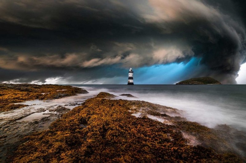 Master Winter Sea Photography: Pro Tips for Dramatic Coastal Shots