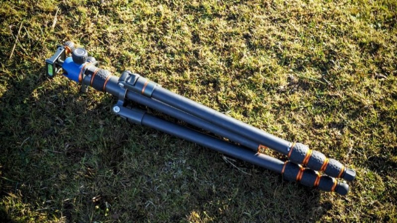 Expert Guide: How to Perfectly Set Up a Tripod for Stunning Photography