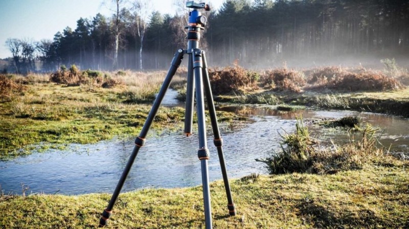 Expert Guide: How to Perfectly Set Up a Tripod for Stunning Photography