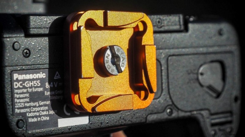 Expert Guide: How to Perfectly Set Up a Tripod for Stunning Photography