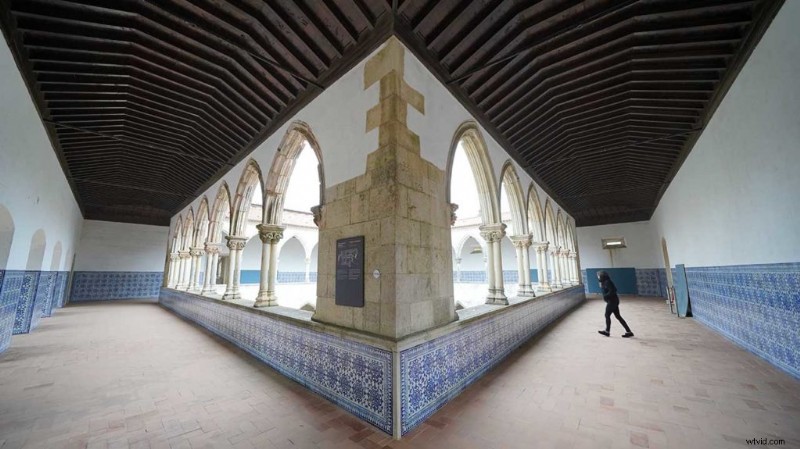 5-Minute Photoshop Tutorial: Effortlessly Remove People from Photos