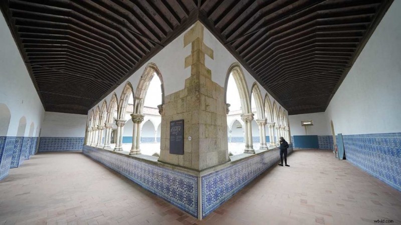 5-Minute Photoshop Tutorial: Effortlessly Remove People from Photos