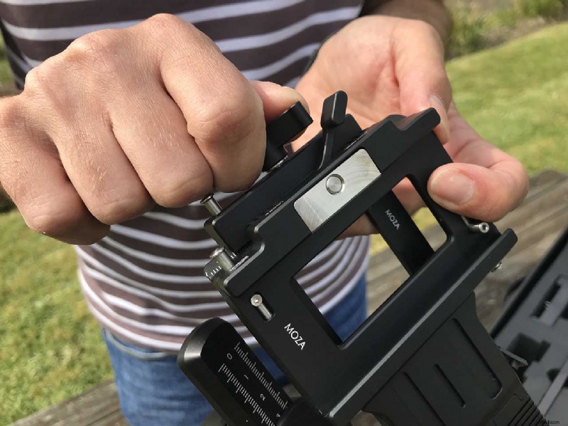 Step-by-Step Guide: Perfectly Balance Your Camera on the Gudsen Moza Air 2 Gimbal