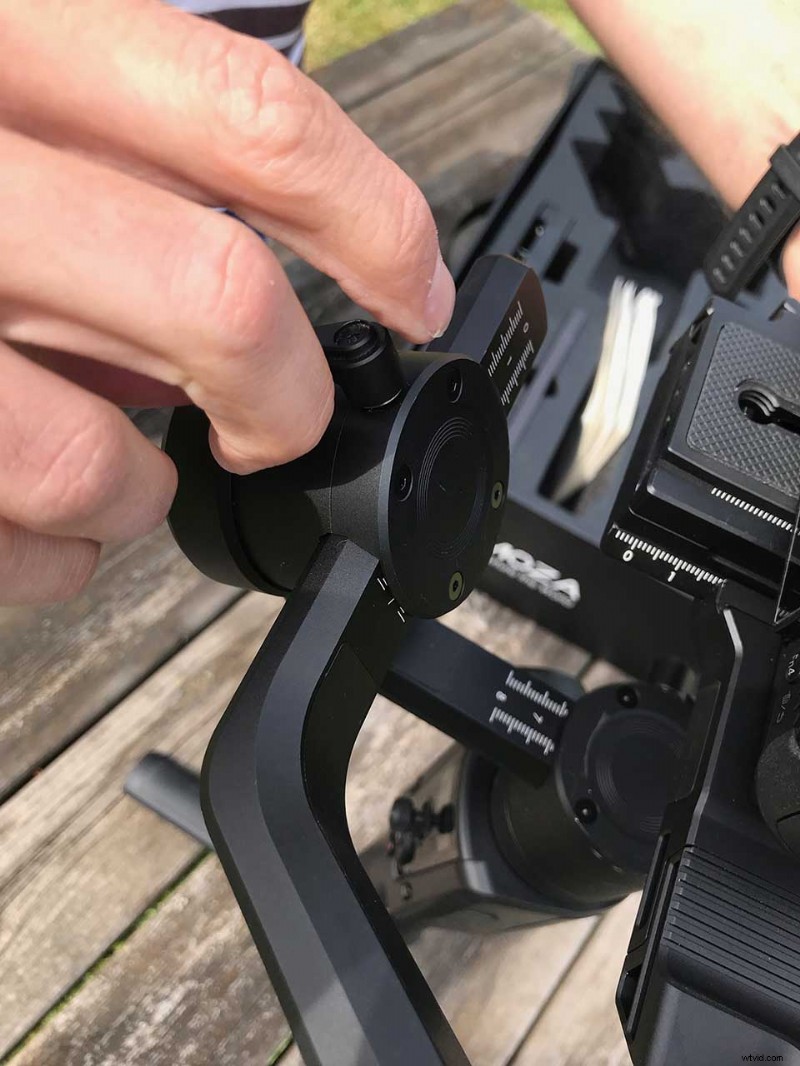 Step-by-Step Guide: Perfectly Balance Your Camera on the Gudsen Moza Air 2 Gimbal