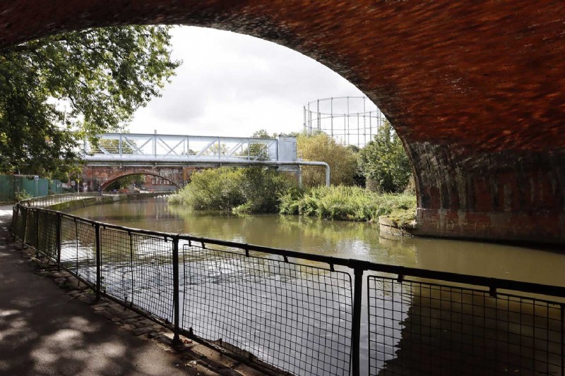 Master Photography: Sample Photos with Pro Camera Settings for Every Scenario