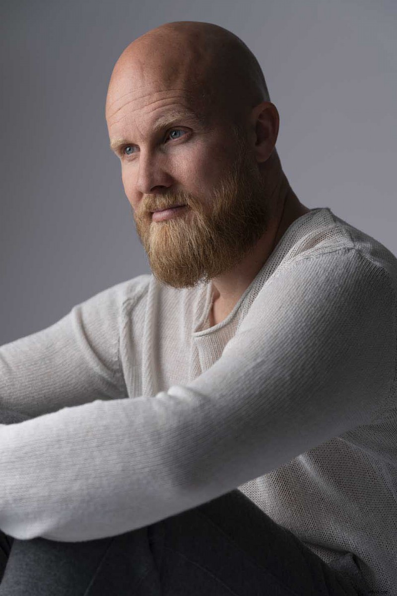 Master 5 Stunning Portrait Looks with Just One Light