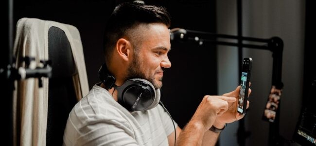 Top 8 Canva Alternatives for Graphic Design in 2023