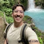 Mastering Light: A Photographer s Journey with the Glow EZ Lock Beauty Dish