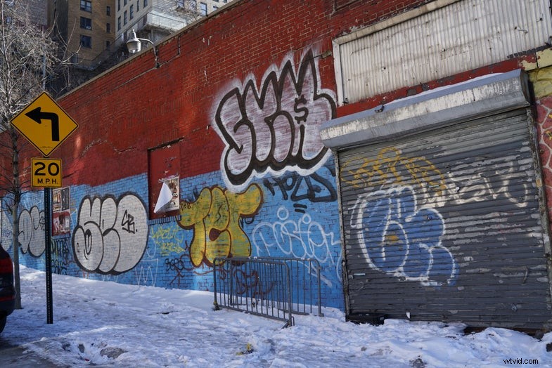 Zeiss Distagon 35mm f/1.4 ZA Lens Review: Performance & Specs