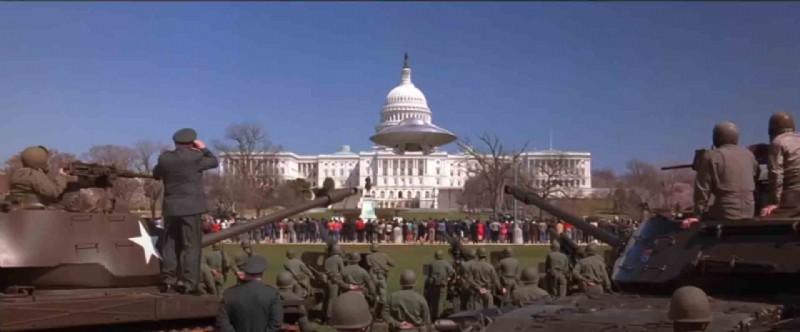 Mastering Film Lighting: Techniques from  Mars Attacks! 