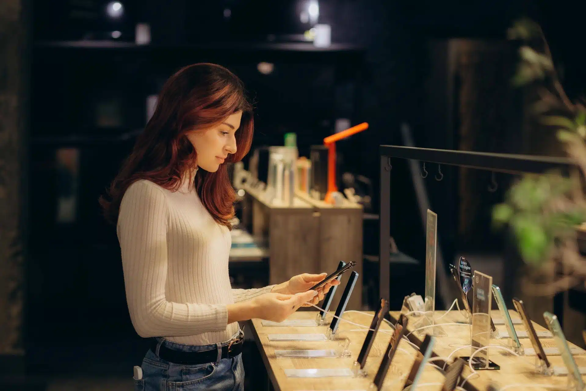 Buy Used Smartphones: A Smart & Cost-Effective Guide