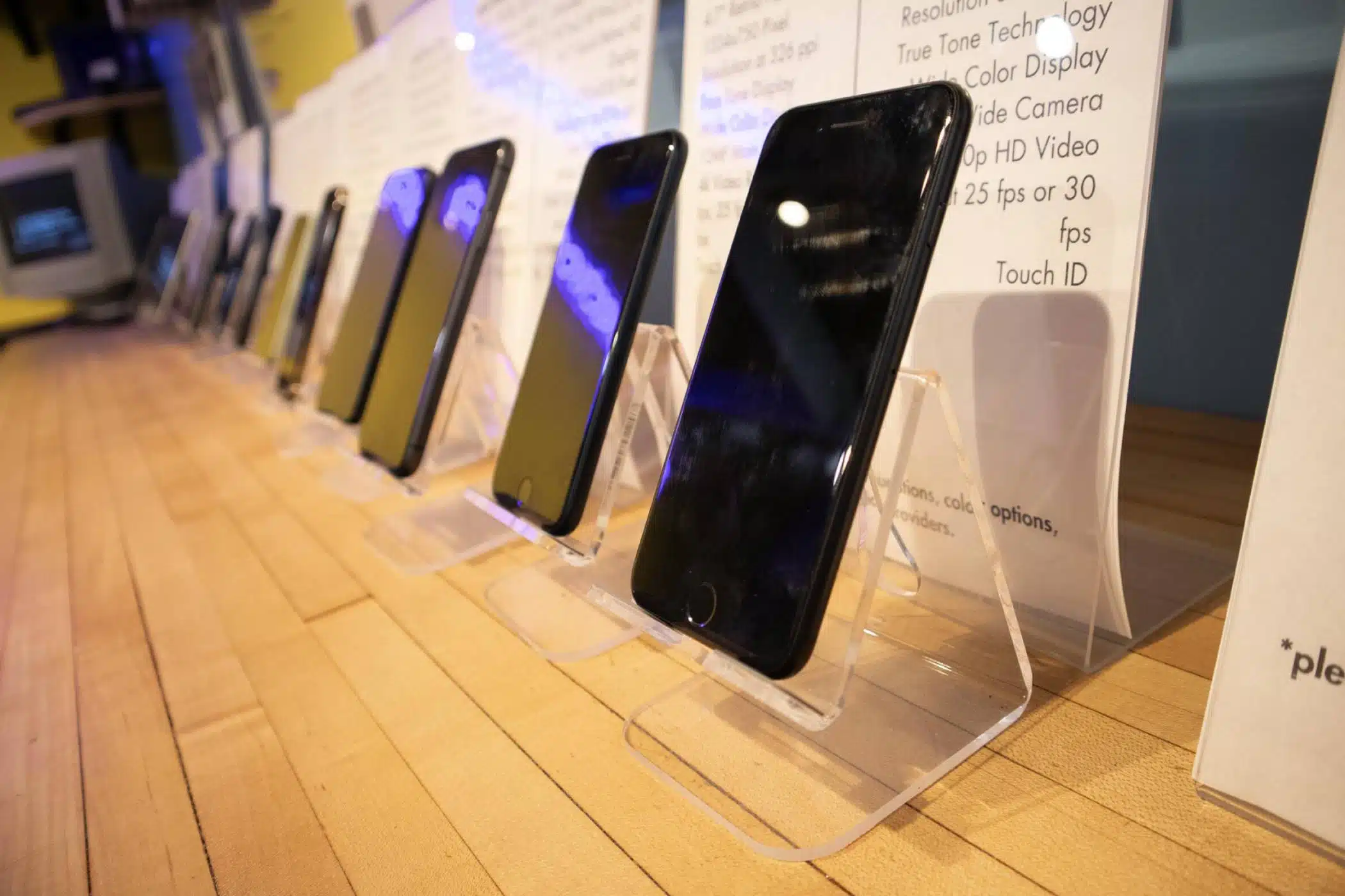 Refurbished Phones: Benefits, Drawbacks & Buying Guide - [Year]