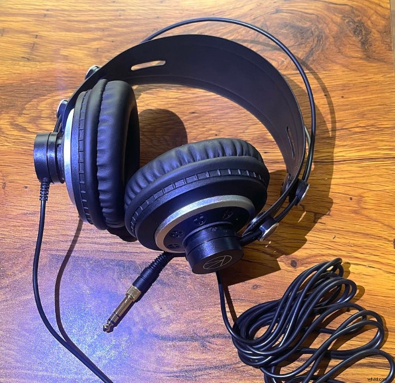 Turnstile Platform Series Review: Microphones & Headphones for Podcasters