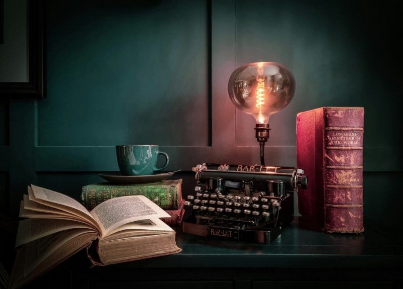 Dorm Room Tech Organization: Maximize Space & Productivity