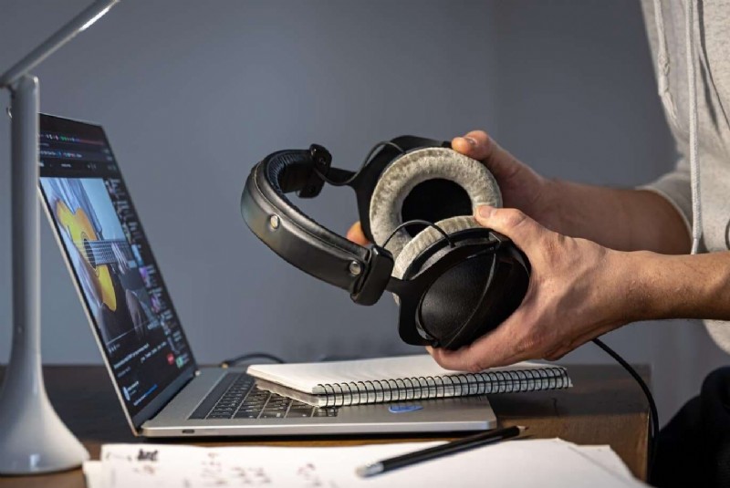 Elevate Your Audio: How AI Speech Enhancers Deliver Studio‑Grade Voice Quality