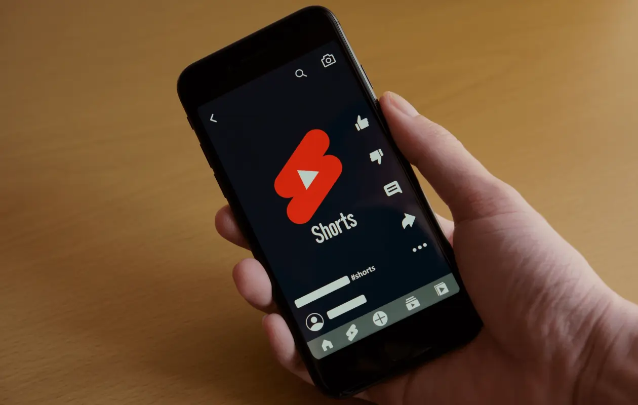 Best Buzzsprout Alternatives for Podcast Hosting in 2026 & Webinar Cost Breakdown