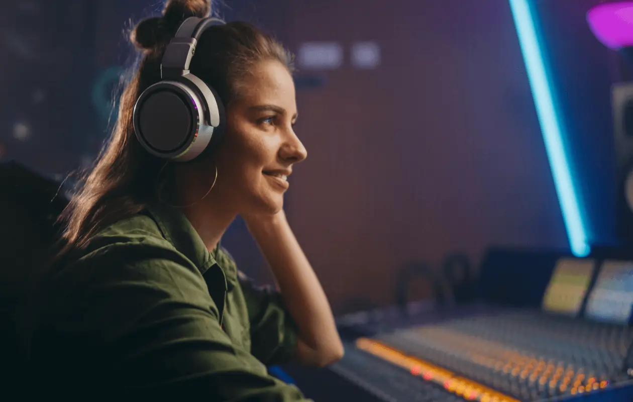 Best Buzzsprout Alternatives for Podcast Hosting in 2026 & Webinar Cost Breakdown