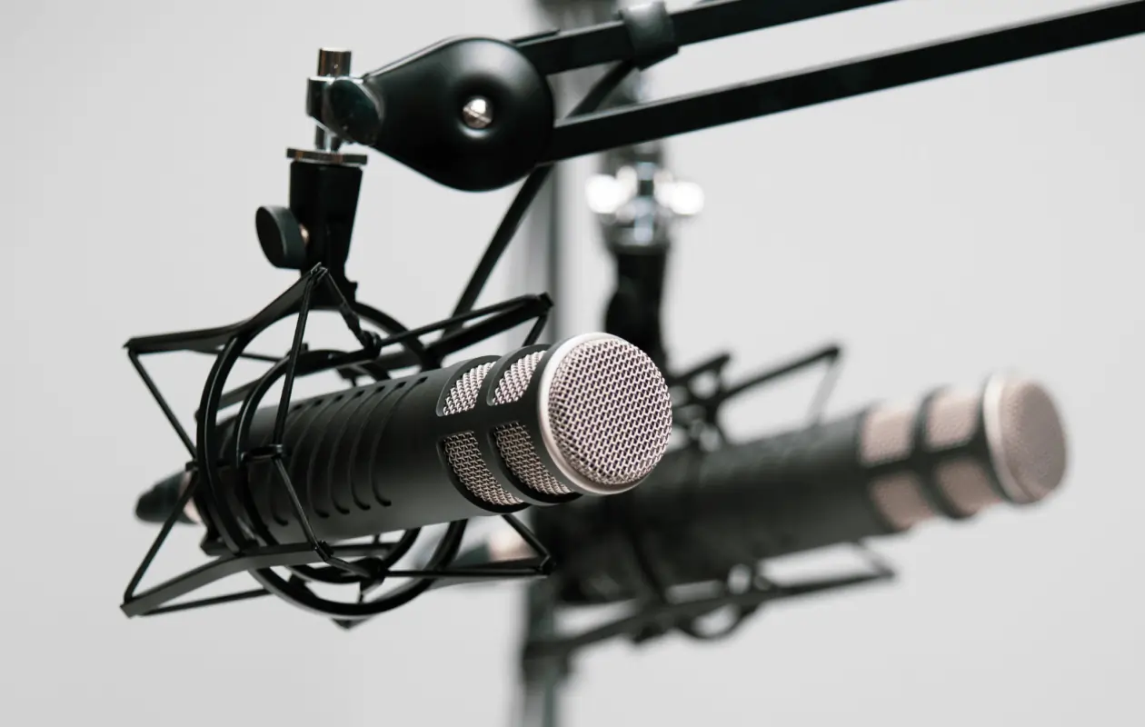 Best Buzzsprout Alternatives for Podcast Hosting in 2026 & Webinar Cost Breakdown