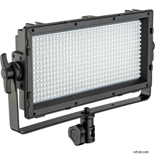 Continuous vs. Flash Lighting: Choosing the Right Solution for Your Photography