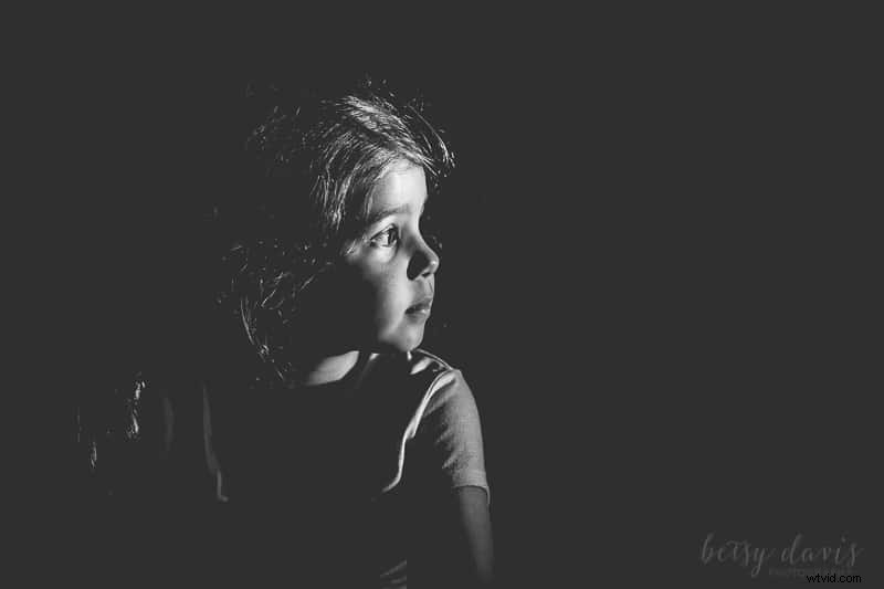 Mastering Creative Light Sources: Turn Everyday Glow into Stunning Images