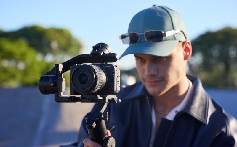 Mirrorless vs DSLR in 2025: Which System Reigns Supreme?
