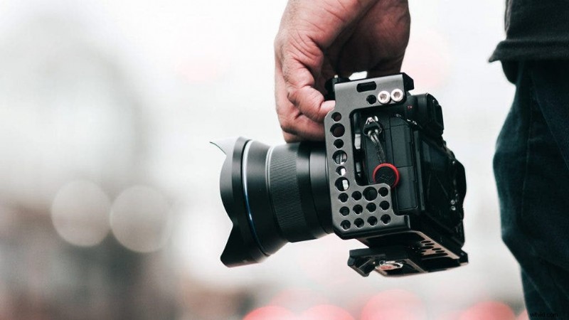 Mirrorless vs DSLR in 2025: Which System Reigns Supreme?