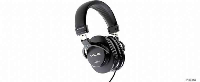 Top Podcast Audio Gear 2026: Microphones, Interfaces & Accessories for Broadcast‑Quality Sound